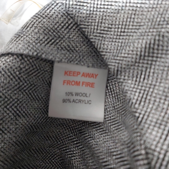 Lipsy London grey mino skirt, size: 8 - Picture 9 of 10